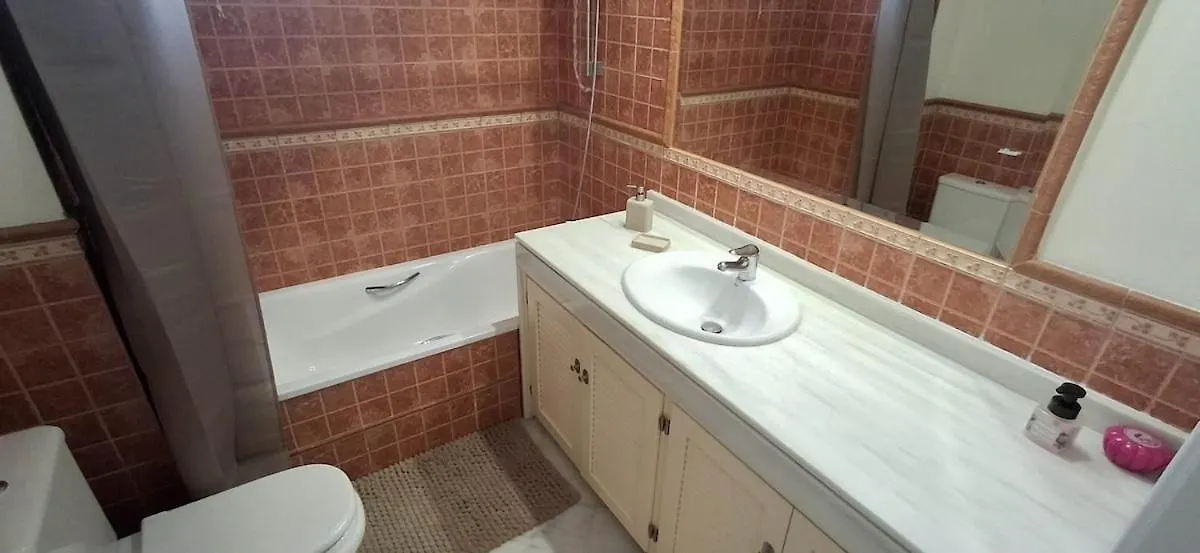 마닐바 Seaview 2 Beds, La Colina Duquesa 아파트